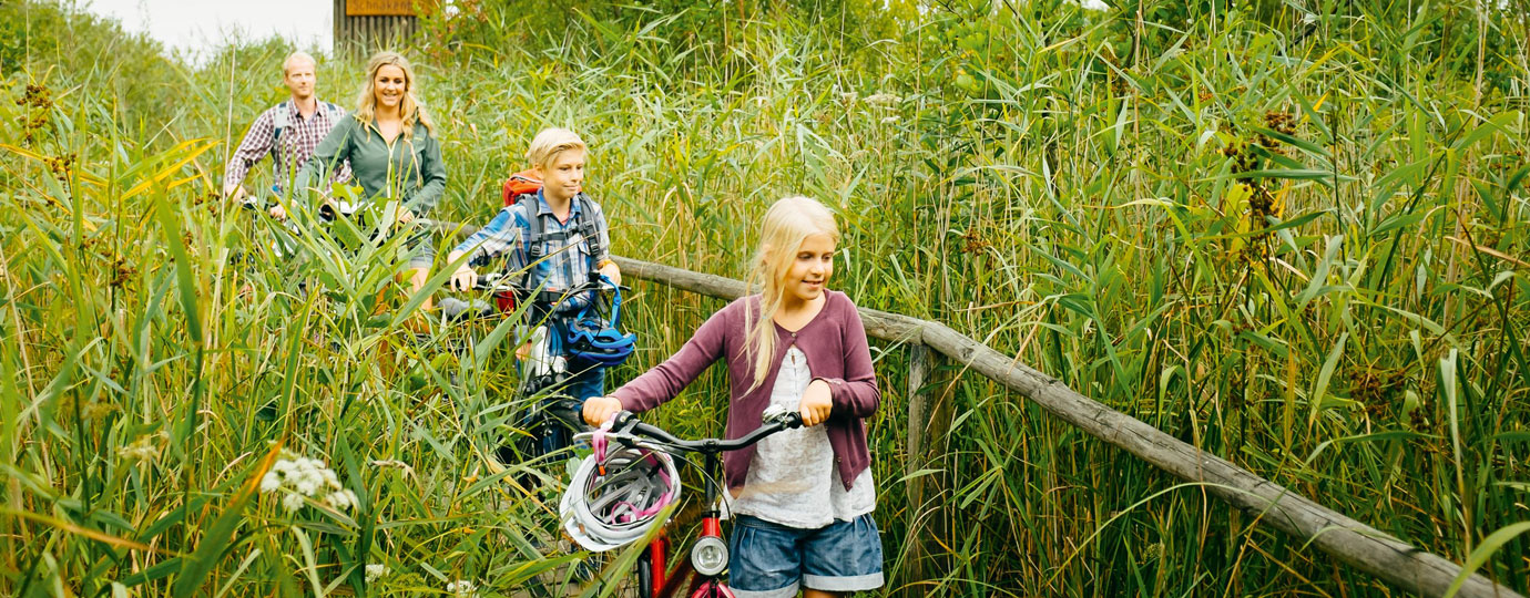 Mit dem Fahrrad auf Familienausflug