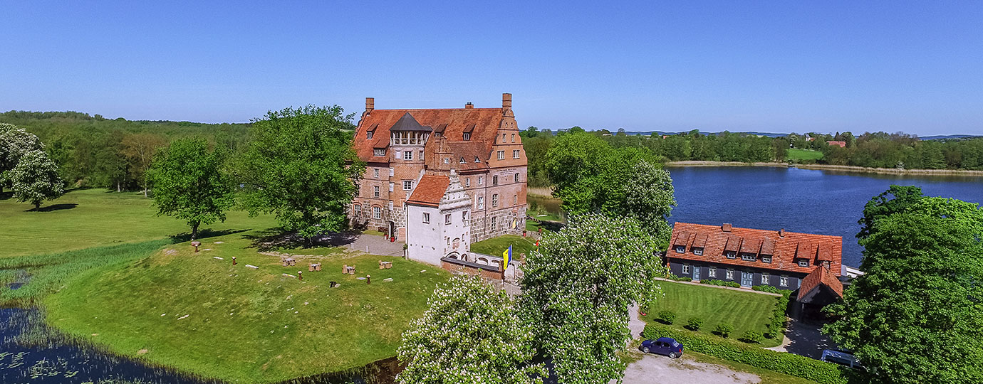 Schloß & Gut Ulrichshusen