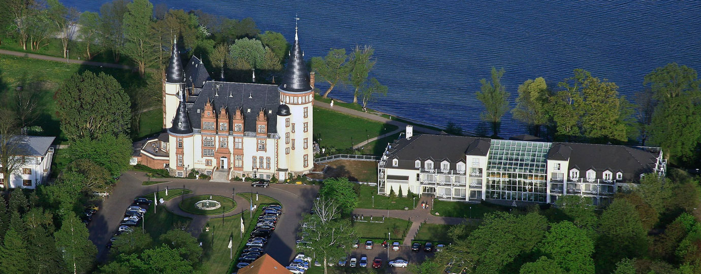 Schlosshotel Klink Luftbild, Mecklenburgische Seenplatte